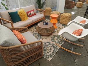 Lack Hocker / Beistelltisch 3